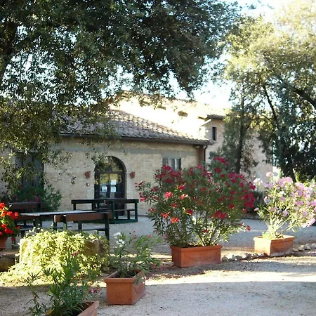 Fattoria Pieve A Salti Farm stay