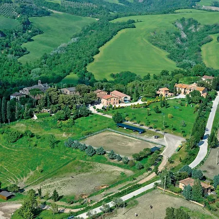 Fattoria Pieve A Salti